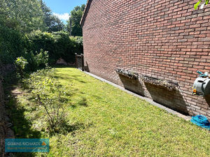 Side Garden- click for photo gallery